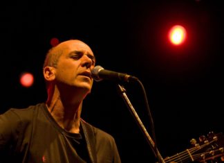 Ο Ορφέας Περίδης στην “Αυλαία”- Για 3 ακόμα παραστάσεις