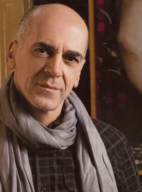 Ο Ορφέας Περίδης στο μουσικό προαύλιο του Badminton