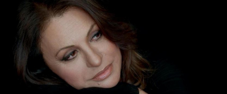Η “τρίπλα” του Μανώλη Ρασούλη και της Χαρούλας Αλεξίου