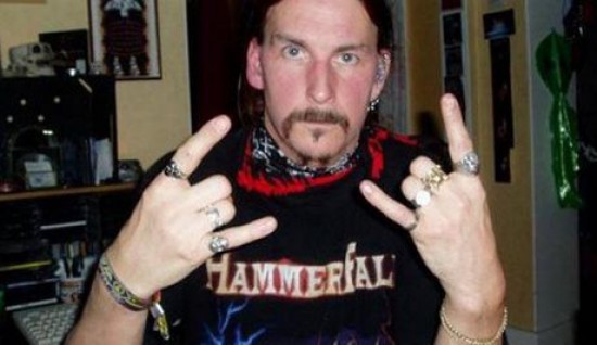 Σουηδός με επίδομα αναπηρίας λόγω heavy metal!