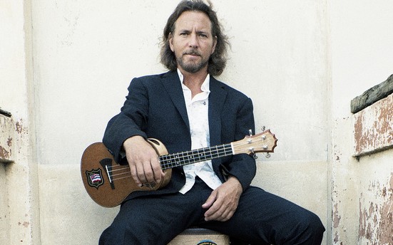 Ο Eddie Vedder (Pearl Jam) γράφει τραγούδι για την νέα ταινία του Christian Bale Eddie Vedder