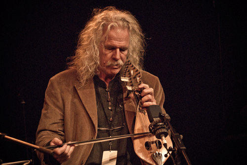 Ross Daly Quartet για μία εμφάνιση στο Ρυθμός stage