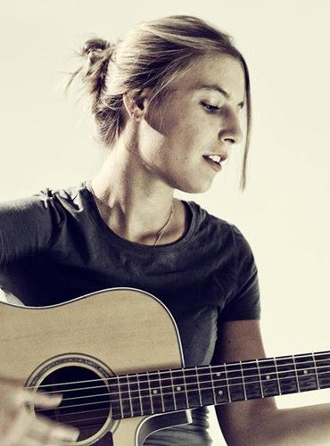 Ειρήνη Σκυλακάκη “Wrong Direction” στον Κήπο του Μεγάρου