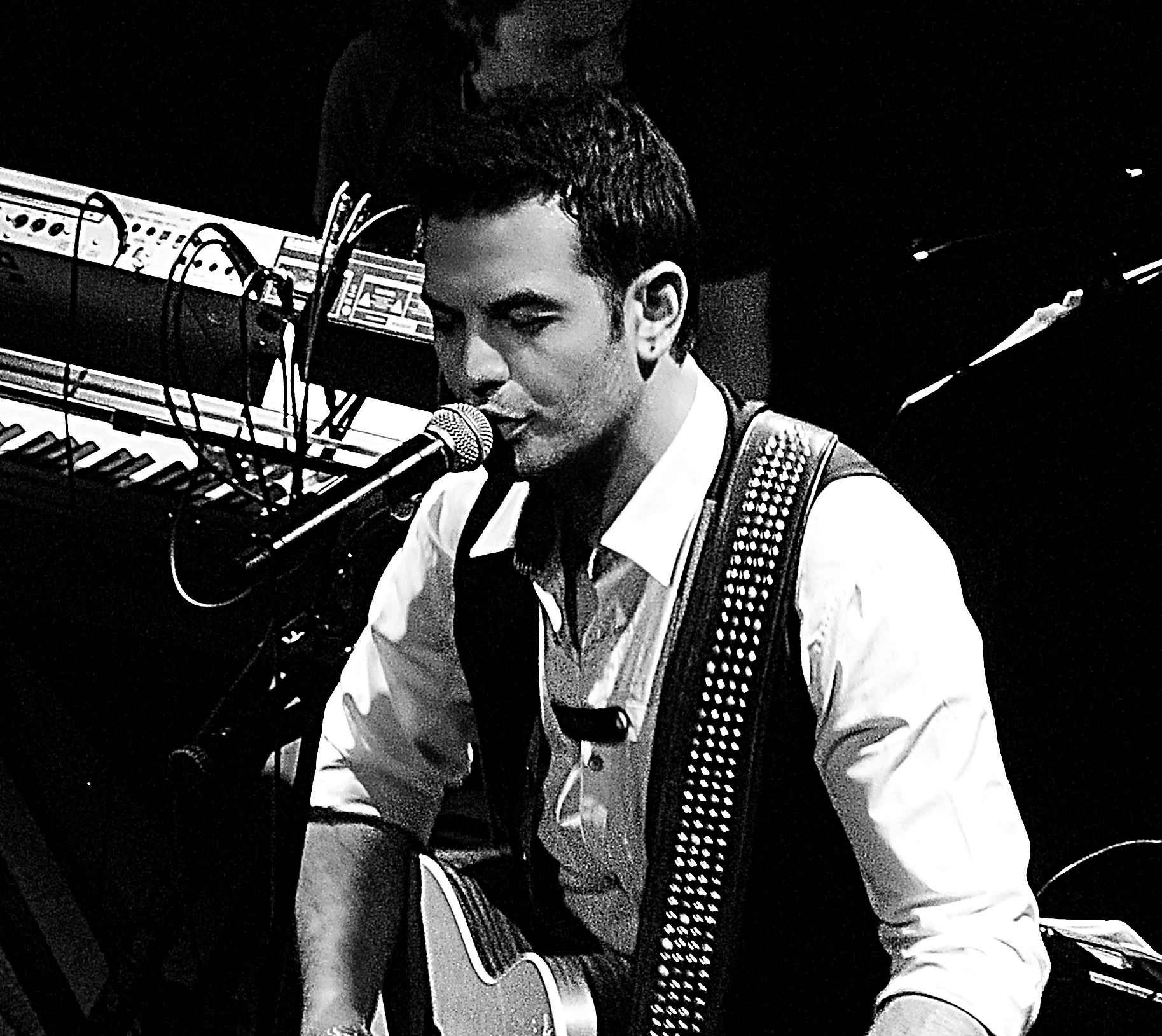 House Band & Γιώργος Τεντζεράκης στο Σταυρό του Νότου Club