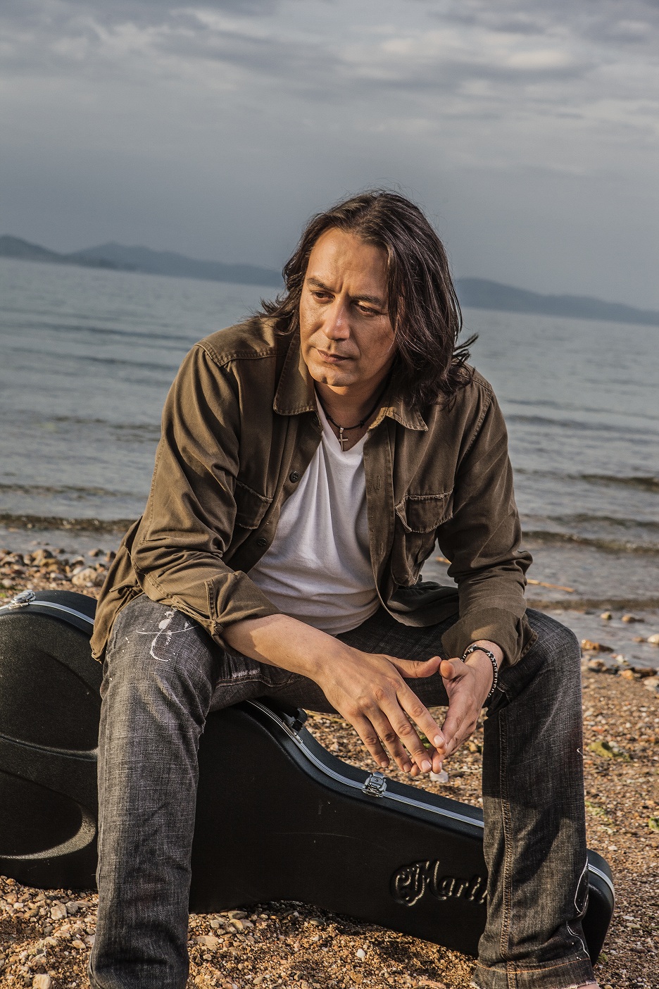 O Γιάννης Κότσιρας Unplugged με τον 105,5 Στο Κόκκινο στον ΙΑΝΟ