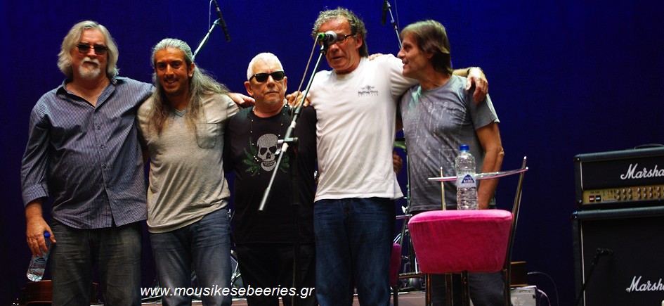 Eric Burdon – Γιάννης Χαρούλης μαζί επι σκηνής (pic & vid)