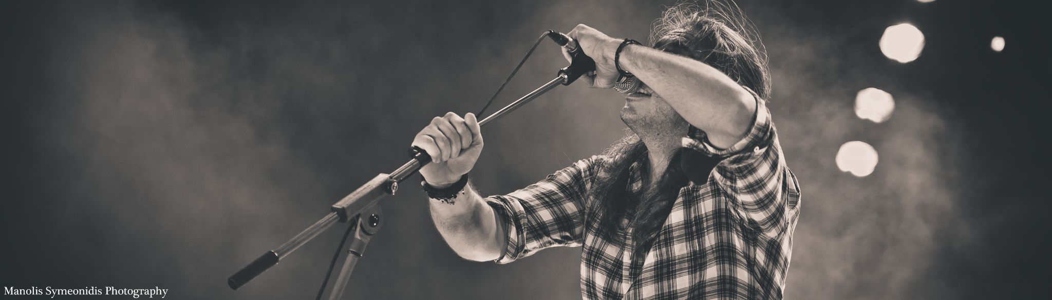 Ο Γιάννης Χαρούλης στο θέατρο βράχων | 3η συναυλία 8, 9 & 10 Ιουνίου