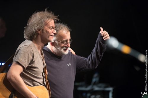 Θάνος Μικρούτσικος & Μίλτος Πασχαλίδης τραγουδούν για την Άκτ-ειν | Βεάκειο 2016