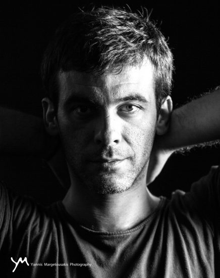 O Aπόστολος Ρίζος στο ΙΛΙΟΝ plus για τρείς βραδιές