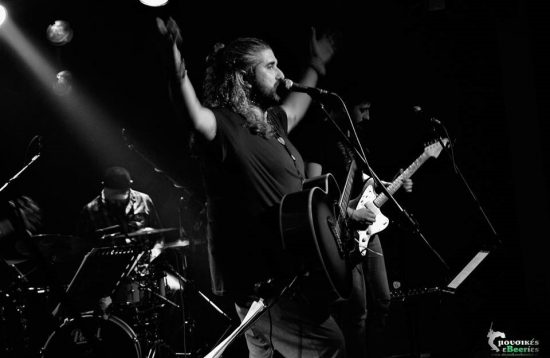 “Η γύρα” | Μάνος Παπαδάκης | Σταυρός Του Νότου (+)