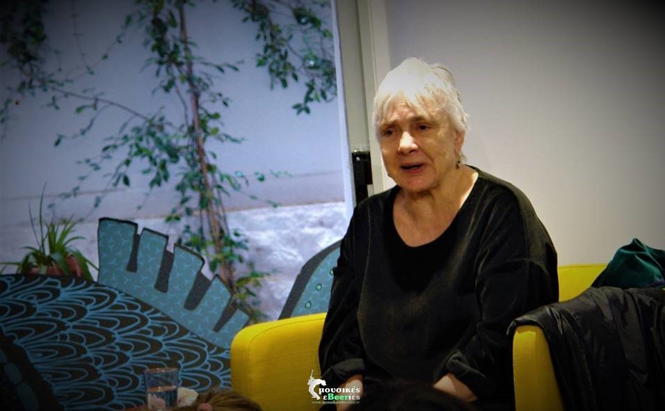 Διαβάζοντας παραμύθια με την Ξένια Καλογεροπούλου