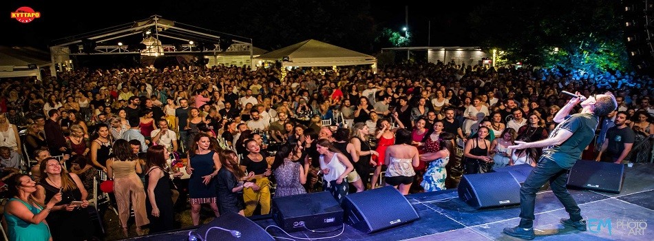 ΜΠΙΓΑΛΗΣ, ΜΑΝΤΩ, ΔΑΚΗΣ, ΠΩΛΙΝΑ και ΓΙΟΚΑΡΙΝΗΣ στο μεγαλύτερο 80s 90s BEACH PARTY everrr!!!!