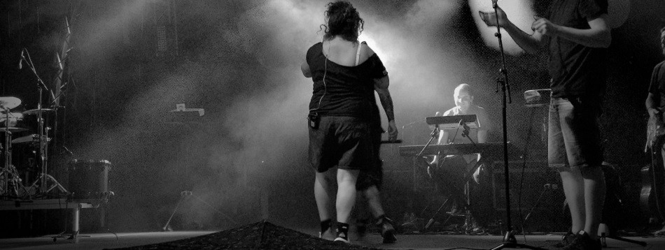 Χορεύοντας στη βροχή με την Ματούλα | Τεχνόπολη | Ήμασταν εκεί
