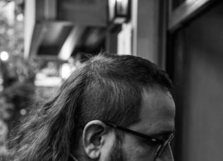 Συνέντευξη : Ο Βαγγέλης Καζαντζής στις www.mousikesebeeries.gr