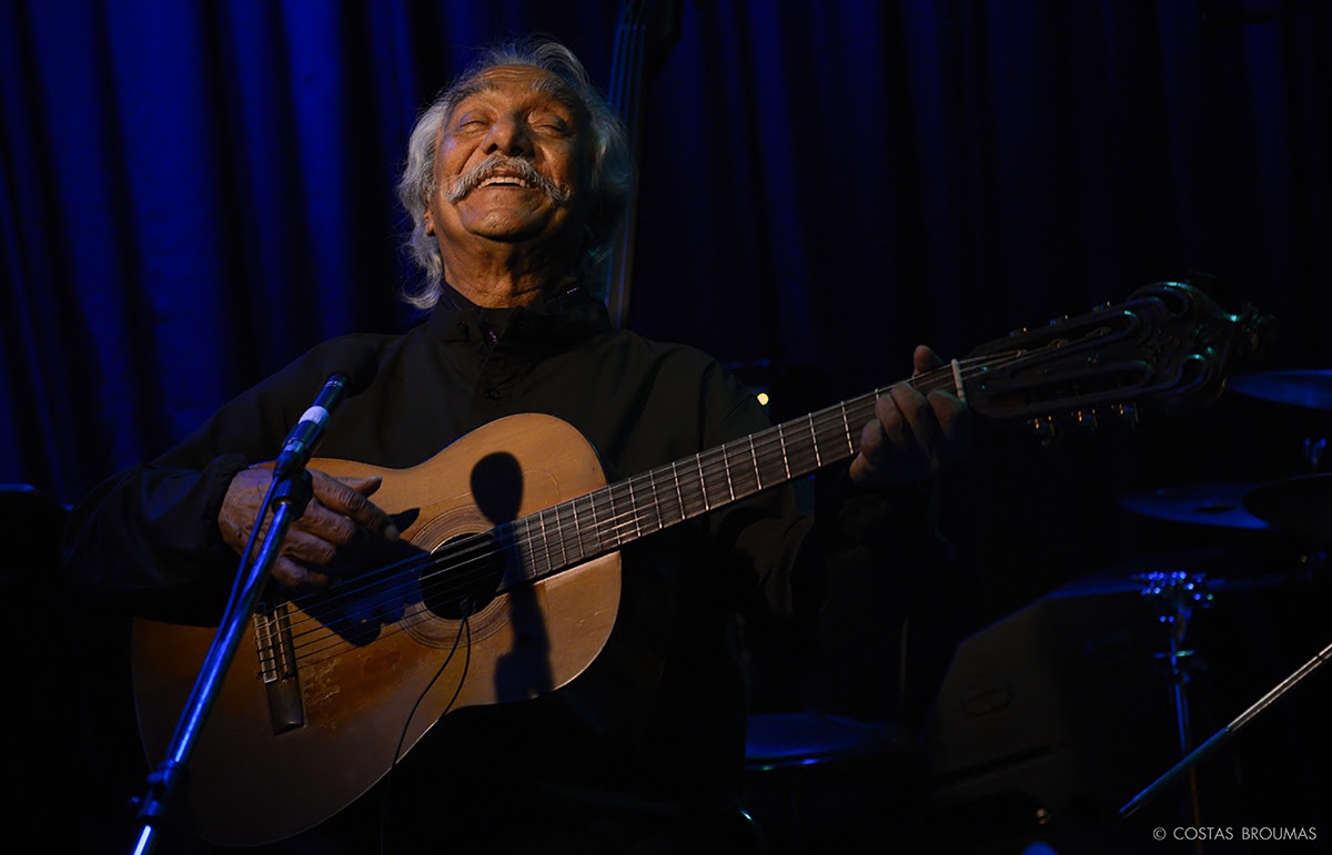 O Κώστας Χατζής στο Half Note (29/11-2/12)