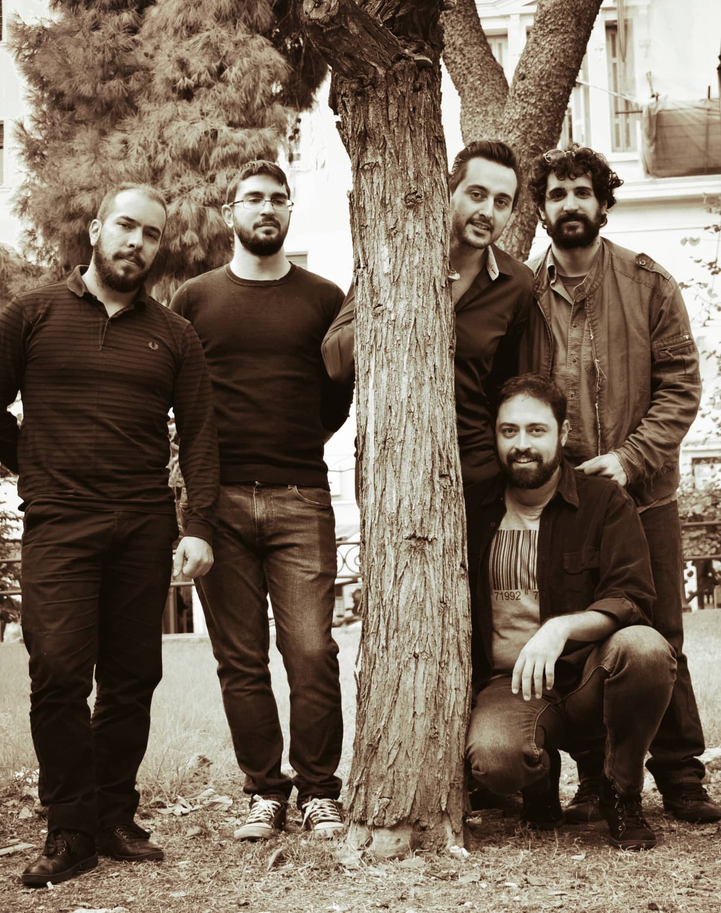 Οι “Ka.M.P.oS.oi” στο “Ολόγραμμα” με τον Βασίλη Κομύτη στο www.metadeftero.gr