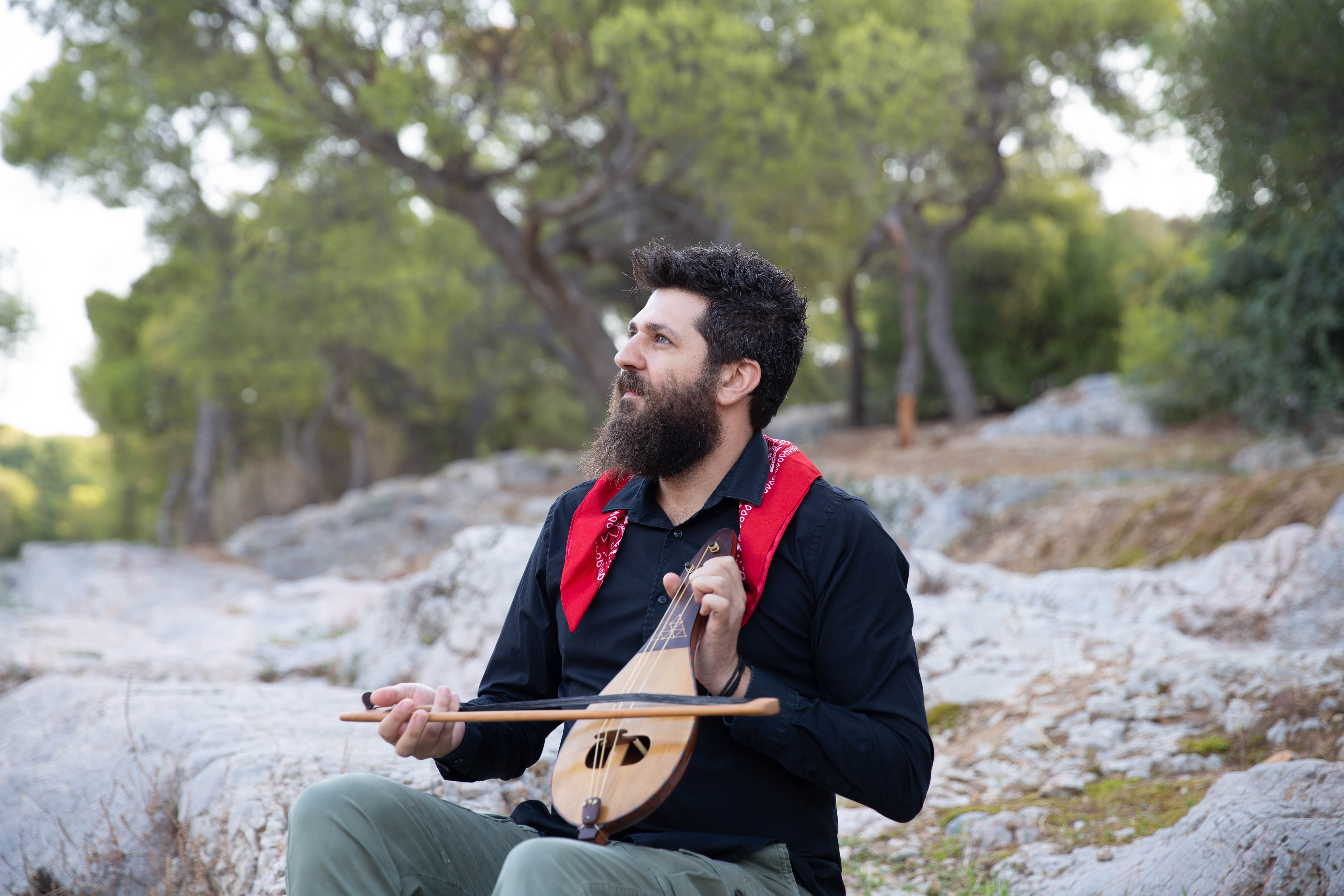 Ο Γιώργος Μαυρίδης στο “Ολόγραμμα” με τον Βασίλη Κομύτη στο www.metadeftero.gr