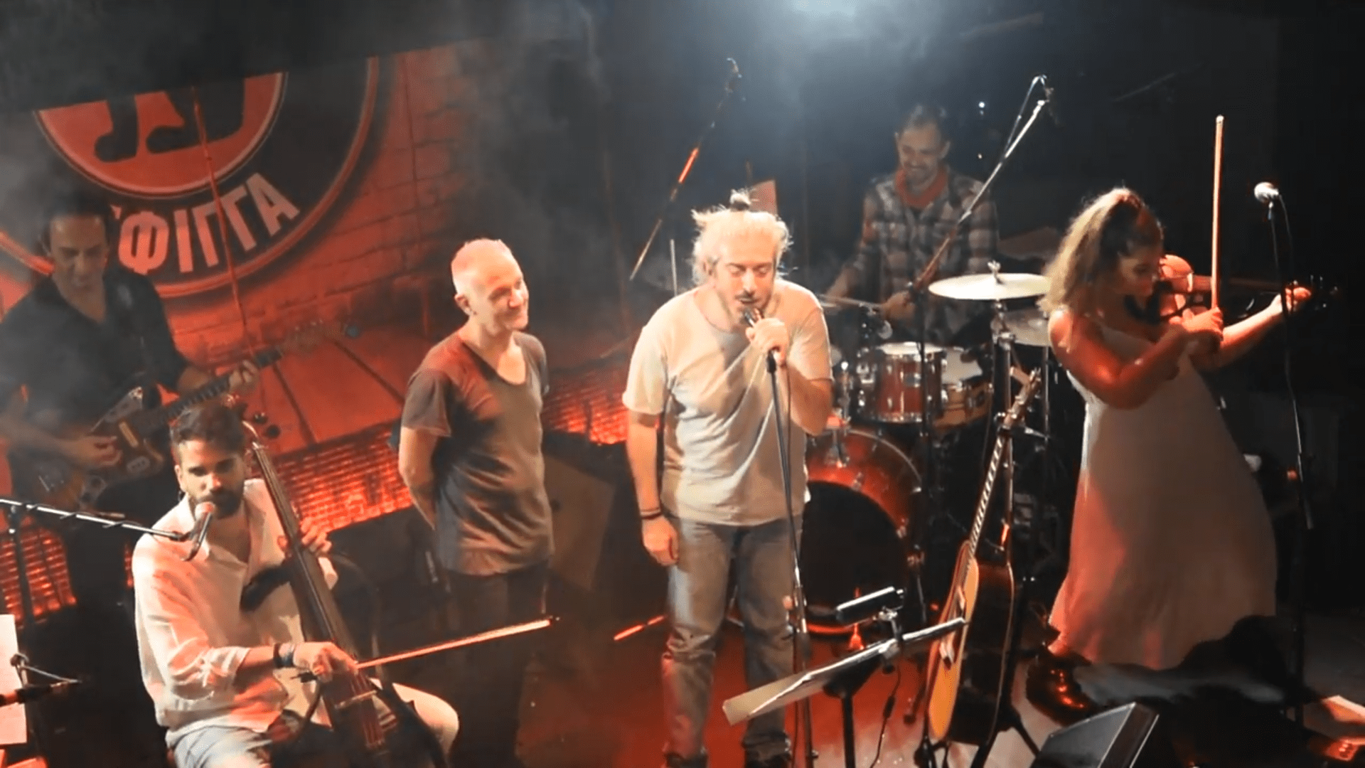 Ο Γιάννης Χαρούλης βρέθηκε στη “Σφίγγα” στον Χρήστο Θηβαίο