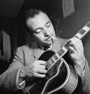 Django Reinhardt | Ο βιρτουόζος κιθαρίστας της γαλλικής τσιγγάνικης κουλτούρας