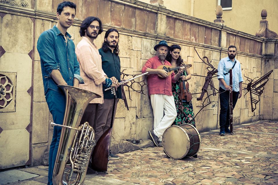 Η Alcedo Folk Band στο “Ολόγραμμα” με τον Βασίλη Κομύτη στο www.metadeftero.gr