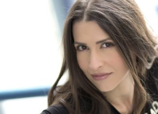 Συνέντευξη : H Ελεάννα Ζεγκίνογλου μιλάει στις www.mousikesebeeries.gr