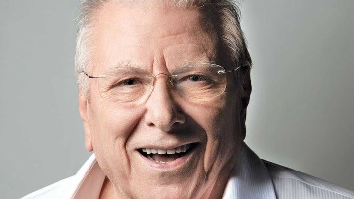 Τεράστια συγκίνηση για το θάνατο του Κώστα Βουτσά