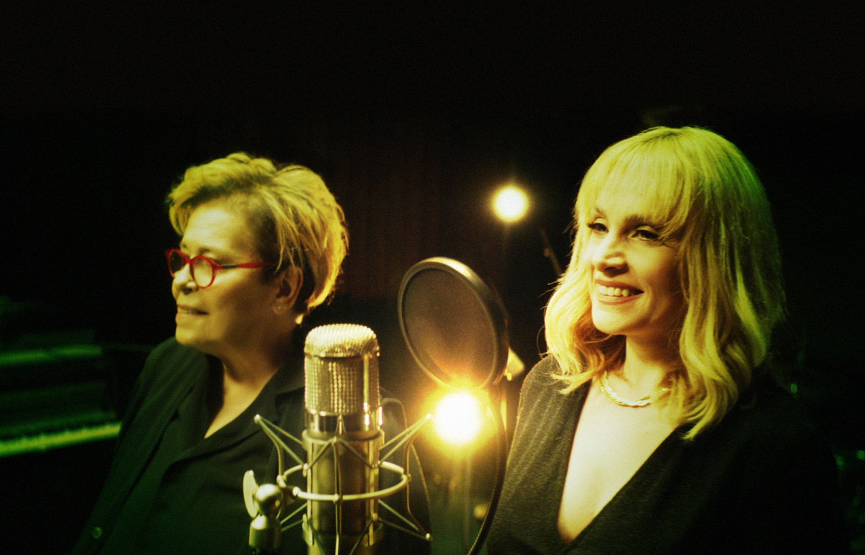 “Σαν μαγεμένο το μυαλό μου” | Δήμητρα Γαλάνη – Ελεωνόρα Ζουγανέλη