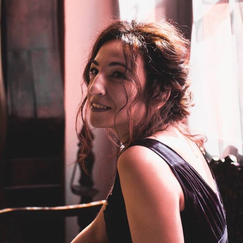 Η Μαρία Φασουλάκη στο “Ολόγραμμα” με τον Βασίλη Κομύτη στο www.metadeftero.gr