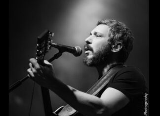 Αλκίνοος Ιωαννίδης “Εκτός τόπου και χρόνου – Μαζί ξανά” | Κατράκειο Θέατρο Νίκαιας