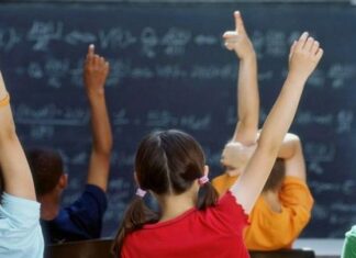 Πανελλαδική συγκέντρωση σχολικών ειδών σε 16 περιοχές σε όλη τη χώρα!