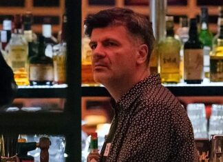 Χρόνια πολλά και δημιουργικά στον αγαπημένο Φοίβο!