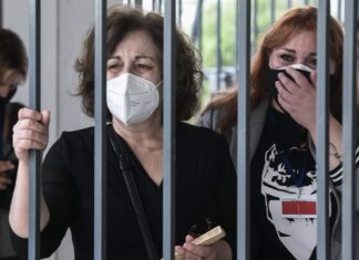 Σε έναν κόσμο γεμάτο Τσ(ί)αρτες , εμεις έχουμε τους Φοίβους!