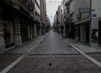 Παράταση του lockdown, άνοιγμα των σχολείων και ανακοίνωση του εμπορικού συλλόγου κατα της κυβέρνησης!