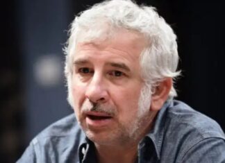 Η ΕΡΤ έκοψε από παντού τον Πέτρο Φιλιππίδη!