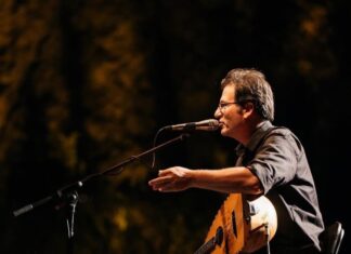 Ο μοναδικός Θανάσης, δίπλα σε παιδιά!