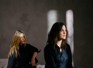 Πολυξένη Καράκογλου – “Παίρνω εγώ την ευθύνη” | Νέο τραγούδι