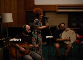 Ακούμε Νέα Τραγούδια | Βερτζί Μαβί – Acoustic session