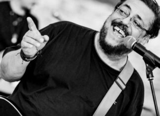 “Μπαμπά μου κοιτάζω τον θυμωμένο κόσμο και ψάχνω να βρω αυτό, το κοινό που αγάπησες”