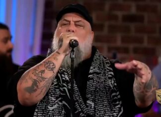 Ο B.D.Foxmoor διασκευάζει τον “Νεοέλληνα” του Τζιμάκου!
