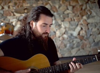 Βύρων Τσουράπης – Λέξεις Μακρόσυρτες | Νέα Κυκλοφορία