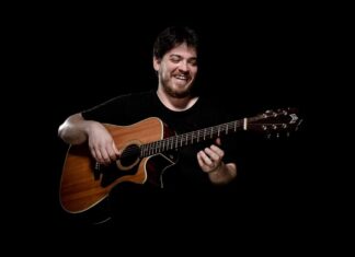 Ο Αλέξανδρος Κτιστάκης στην κεντρική σκηνή του Σταυρού Του Νότου | Κερδίστε Προσκλήσεις