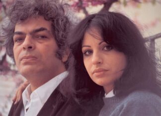 Χαρούλα Αλεξίου : “Σαράντα χρόνια μετά είσαι ακόμη εδώ!…”