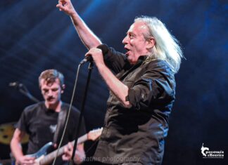 Ο Γιάννης Αγγελάκας & οι 100°C live στο Fuzz