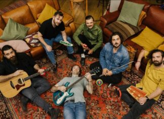 Οι “Μουσικοί Του Κουτιού” στο club του Σταυρού Του Νότου