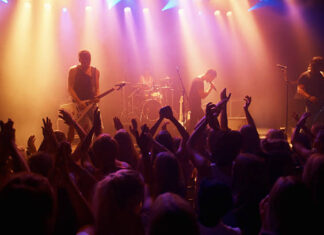 TA LIVE ΤΟΥ ΔΕΚΕΜΒΡΙΟΥ ΠΟΥ ΔΕΝ ΠΡΕΠΕΙ ΝΑ ΧΑΣΕΙΣ!