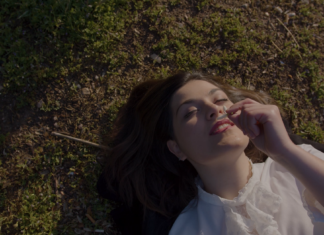 Η Πολυξένη Καράκογλου live στο Caja de musica