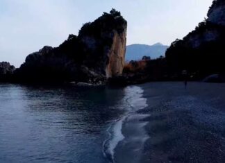 Βραβείο Καλύτερης Κινηματογραφικής Τοποθεσίας στην παραλία Χιλιαδού της Εύβοιας!