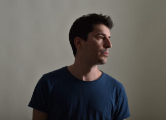 O Γιάννης Παπαγεωργίου ζωντανά στο Ίλιον Plus | Κερδίστε Προσκλήσεις