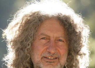 Γιώργος Καζαντζής : “Συνάδελφοι αποτύχαμε να εμπνεύσουμε με τη μουσική μας αξίες στον Έλληνα”