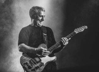 Ο ΠΑΥΛΟΣ ΠΑΥΛΙΔΗΣ LIVE ΣΤΟ FLOYD